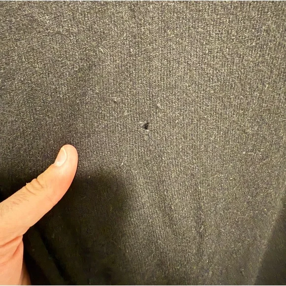 Banana Republic Black 100% Cashmere Sweater - Picture 3 of 5